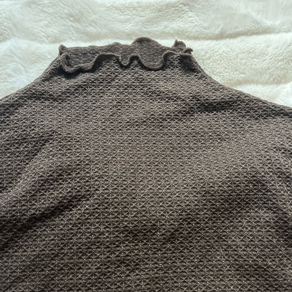 Brown Garage Turtleneck - Picture 3 of 4